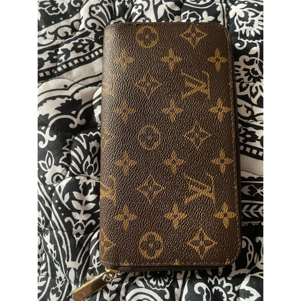LV wallet